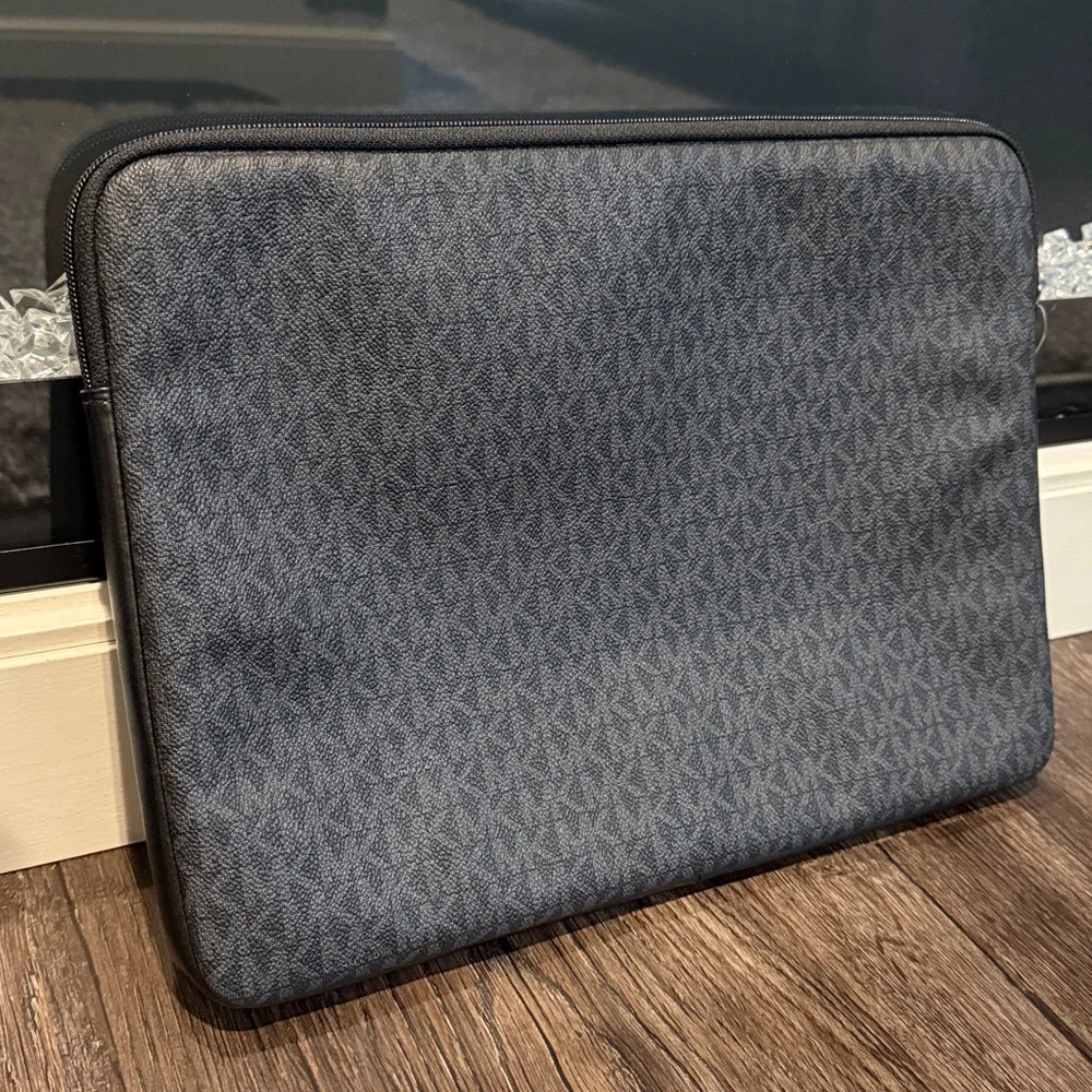 Michael Kors Connie Black & Gray Patterned Laptop Sleeve Bag